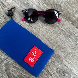 Kids Ray-Ban Round Sunglasses — Purple Frame with Pink Temples RJ9064S 44/19/130